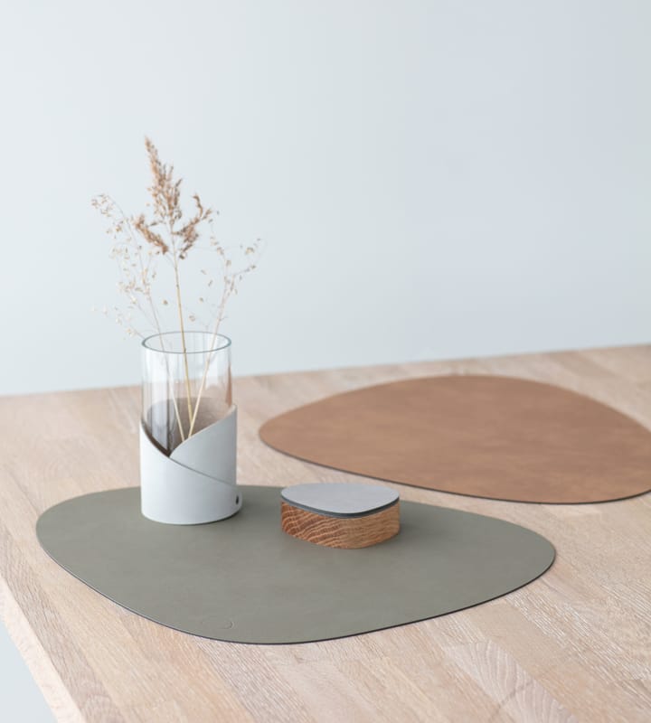 Dessous d'assiette réversible Nupo curve L 1 pièce - Army green-nature - LIND DNA