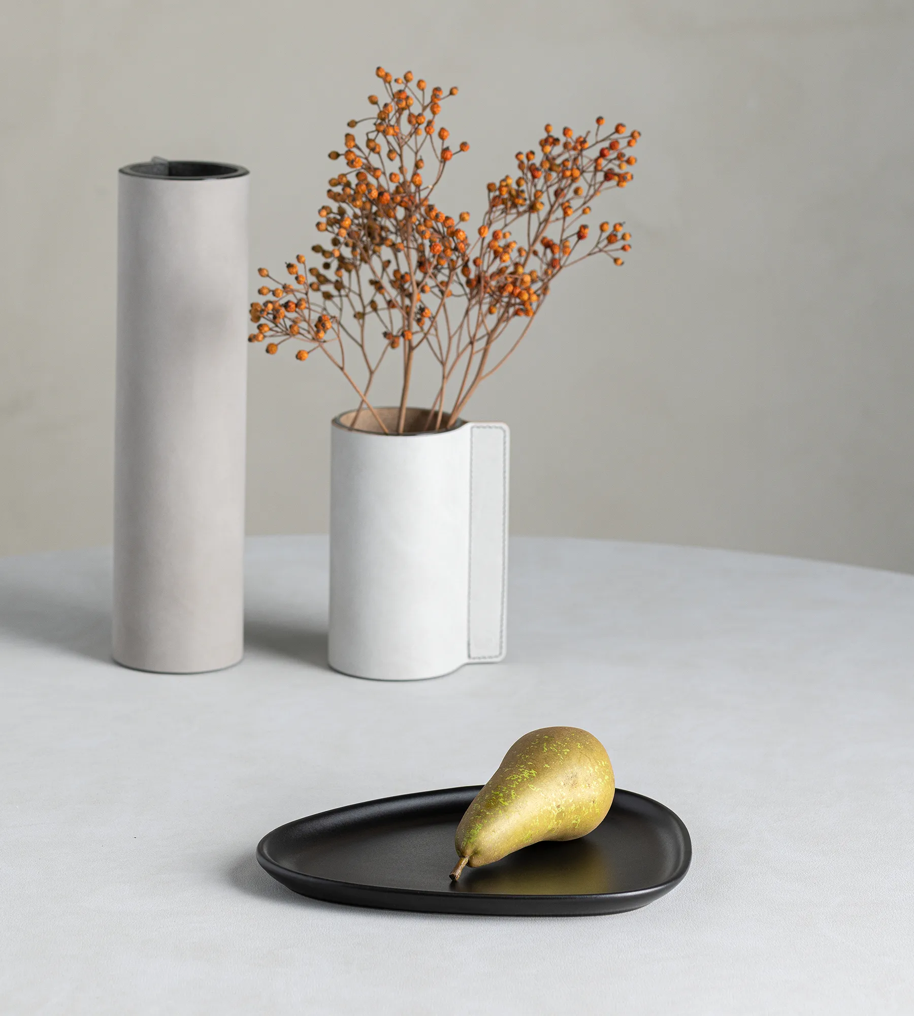 Petite assiette Curve Stoneware 19x22 cm, Black LIND DNA