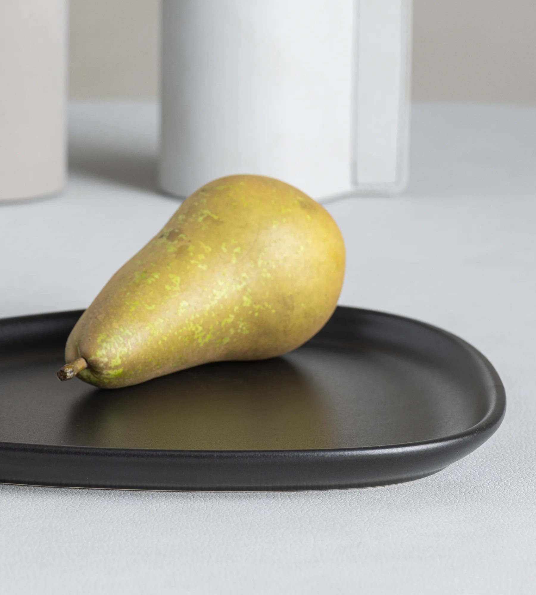 Petite assiette Curve Stoneware 19x22 cm, Black LIND DNA
