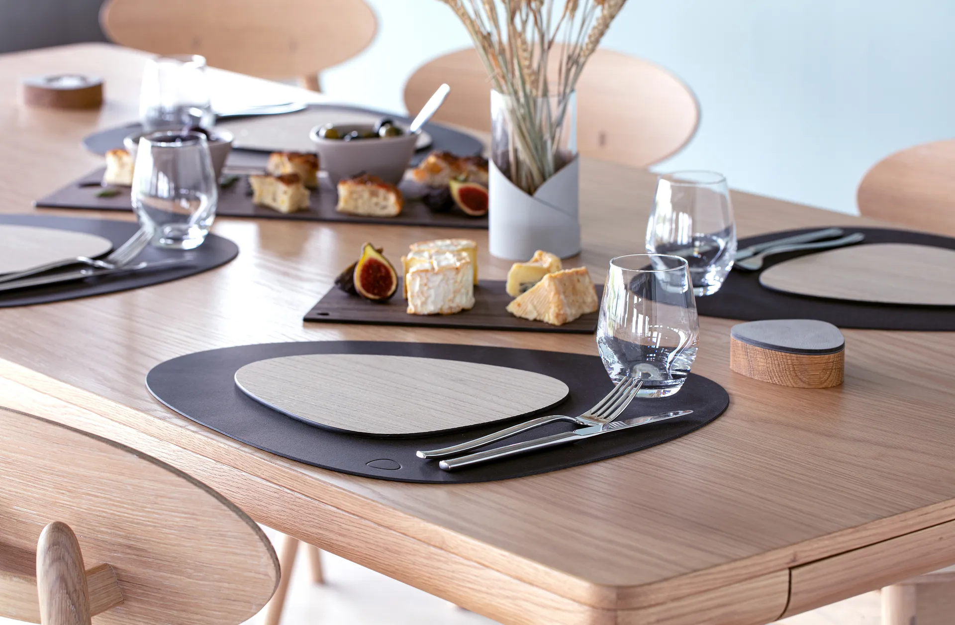 Planche à découper Cut & Serve curve S, Frêne LIND DNA