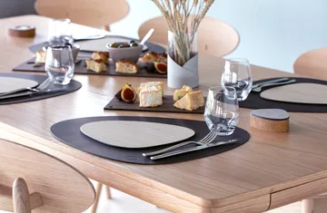 Planche à découper Cut & Serve curve S - Frêne - LIND DNA