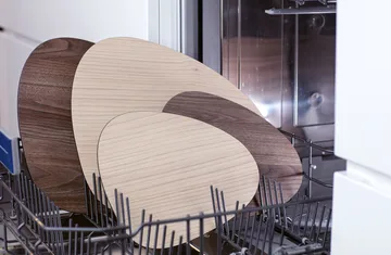 Planche à découper Cut & Serve curve S - Frêne - LIND DNA