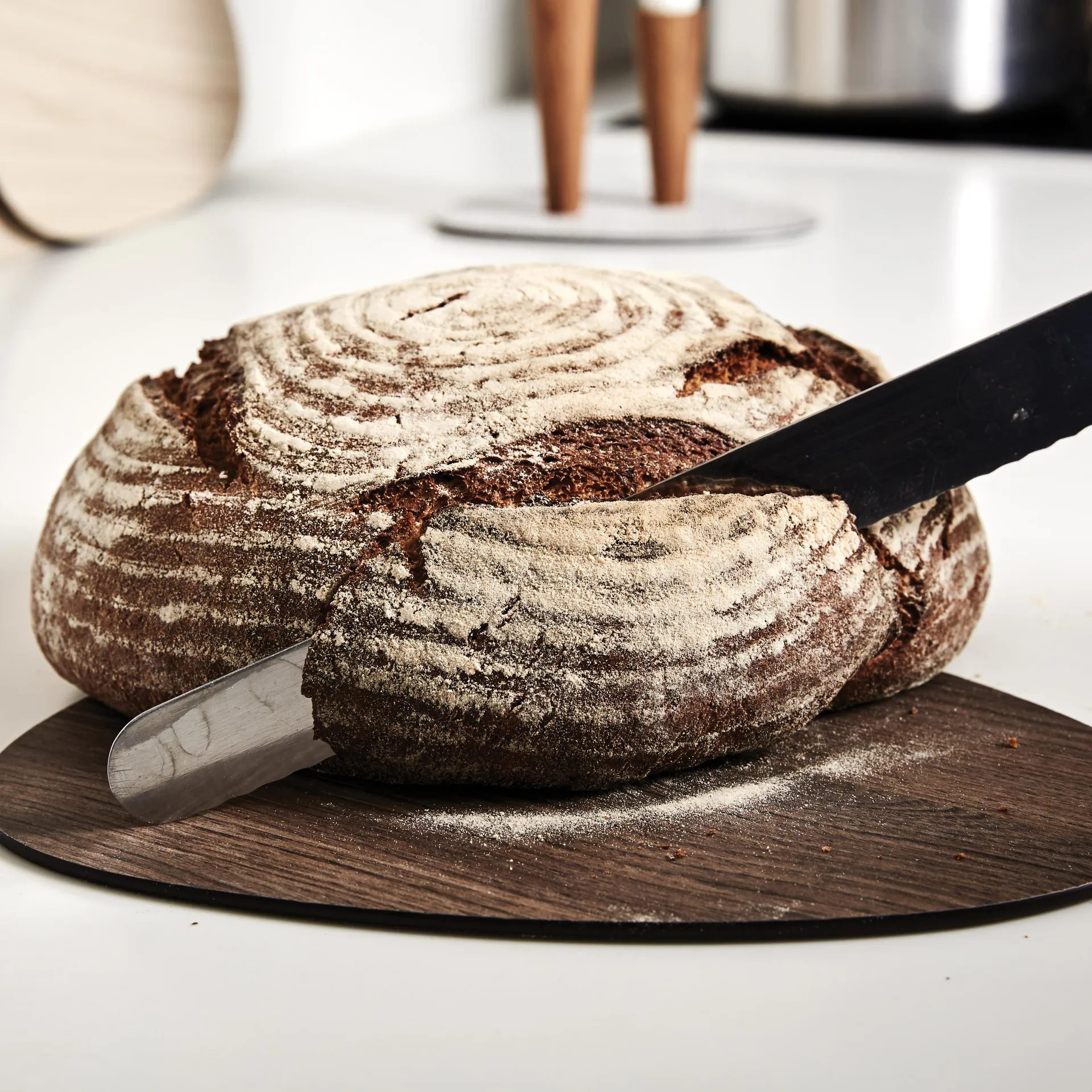 Planche à découper Cut & Serve curve S, Noyer LIND DNA