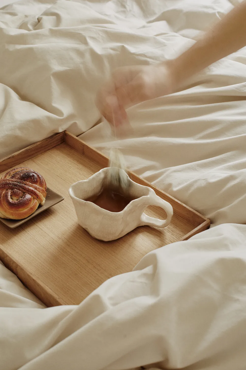 Plateau en teck Even square M, Nupo herbal dust LIND DNA