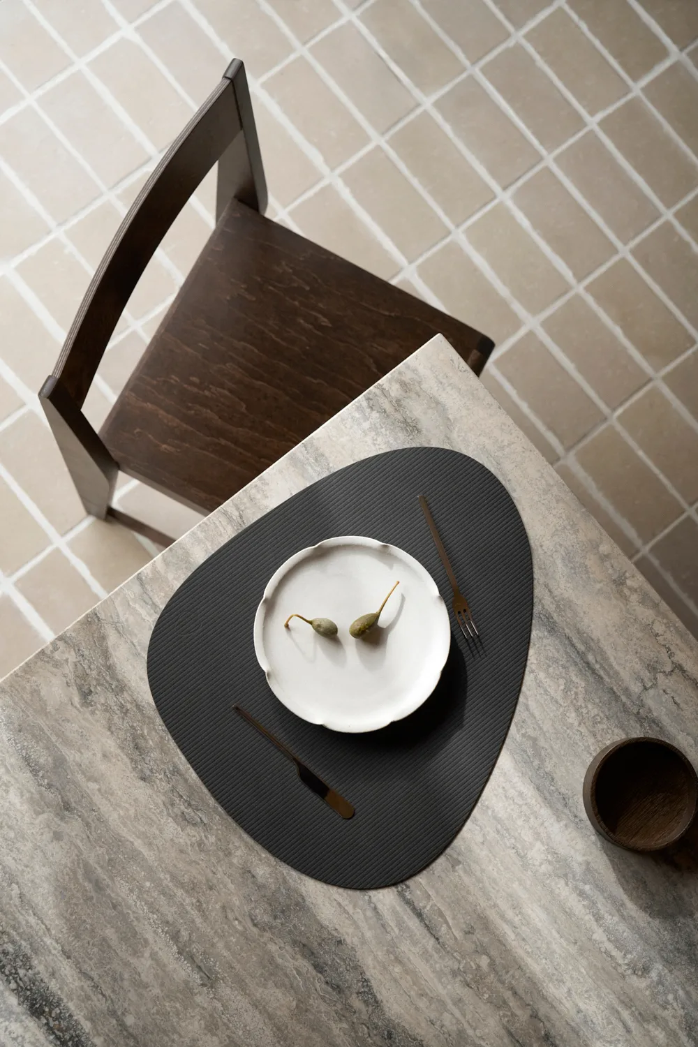 Set de table Corduroy curve L, Black LIND DNA