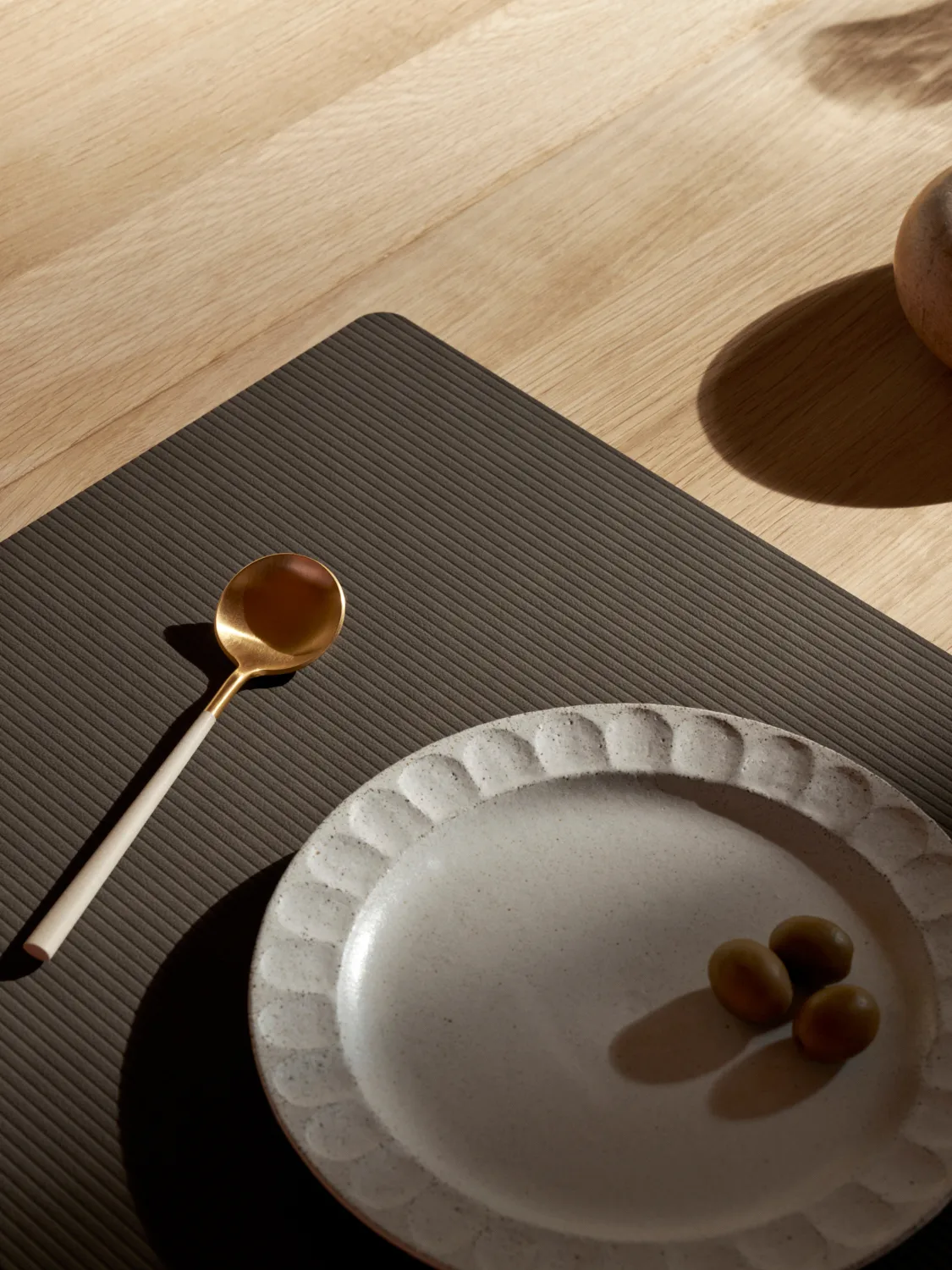 Set de table Corduroy square L, Caviar LIND DNA