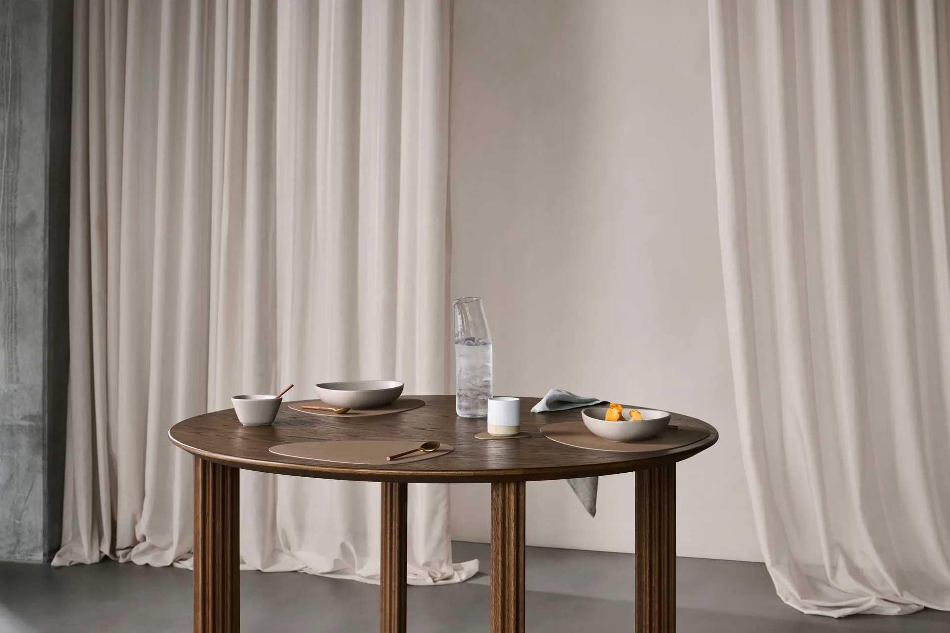 Set de table Nupo curve L, Nougat LIND DNA