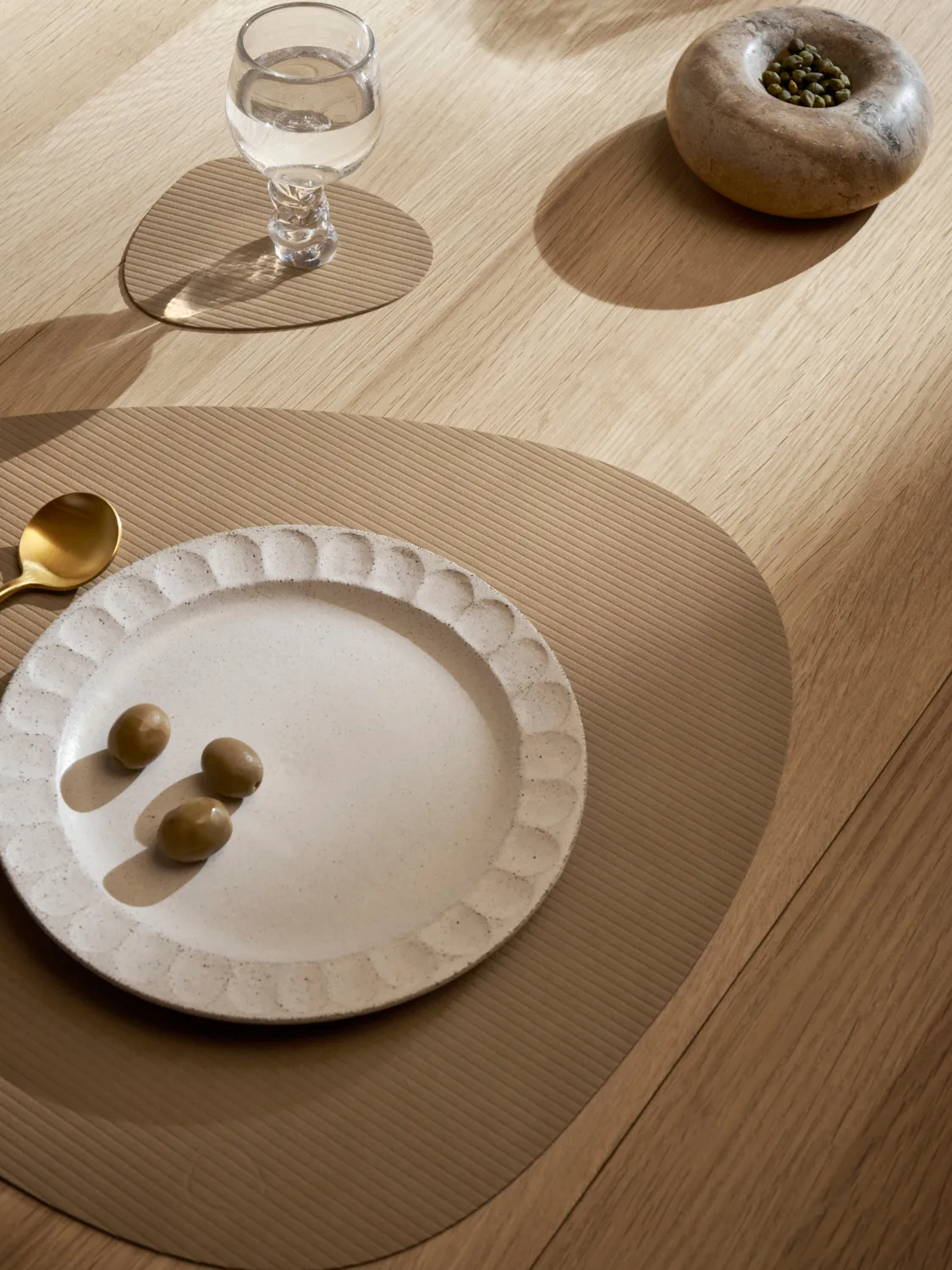 Sous-verre Corduroy curve, Nougat LIND DNA