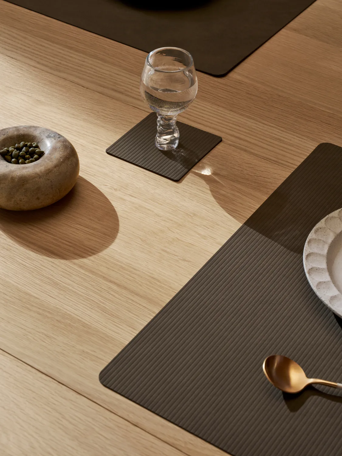 Sous-verre Corduroy square, Caviar LIND DNA