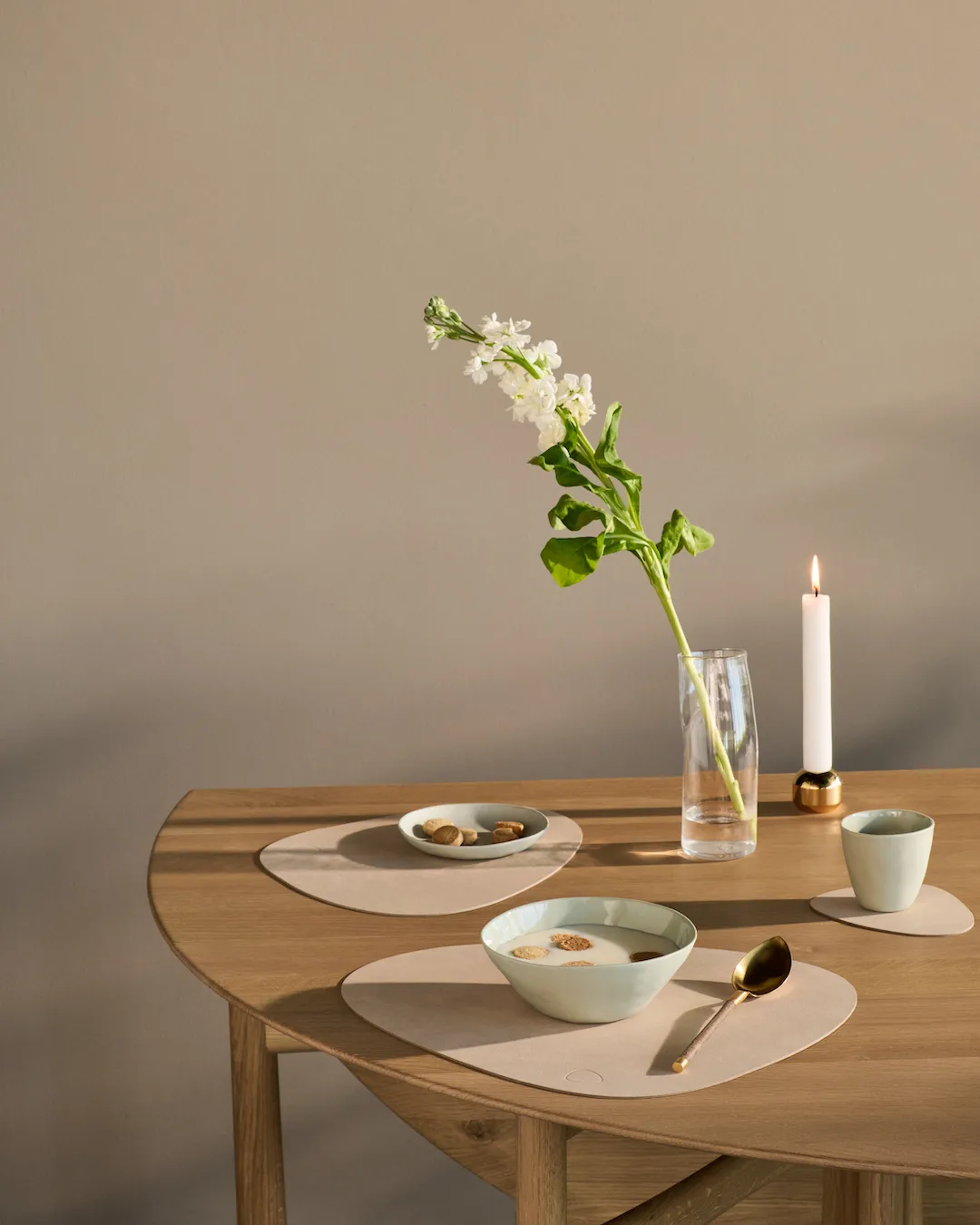 Sous-verre Curve Nupo, sand LIND DNA