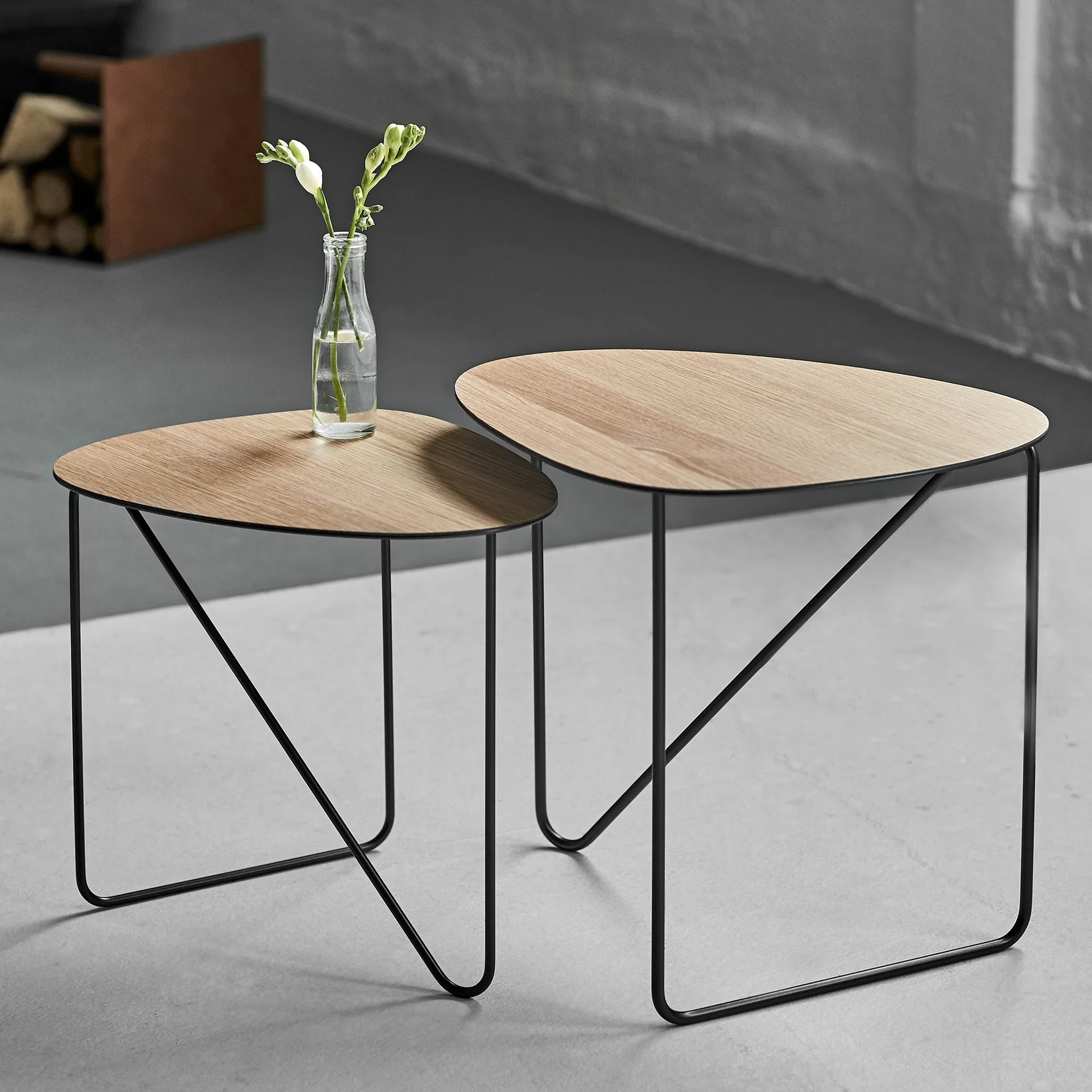 Table d'appoint Curve M, Chêne LIND DNA
