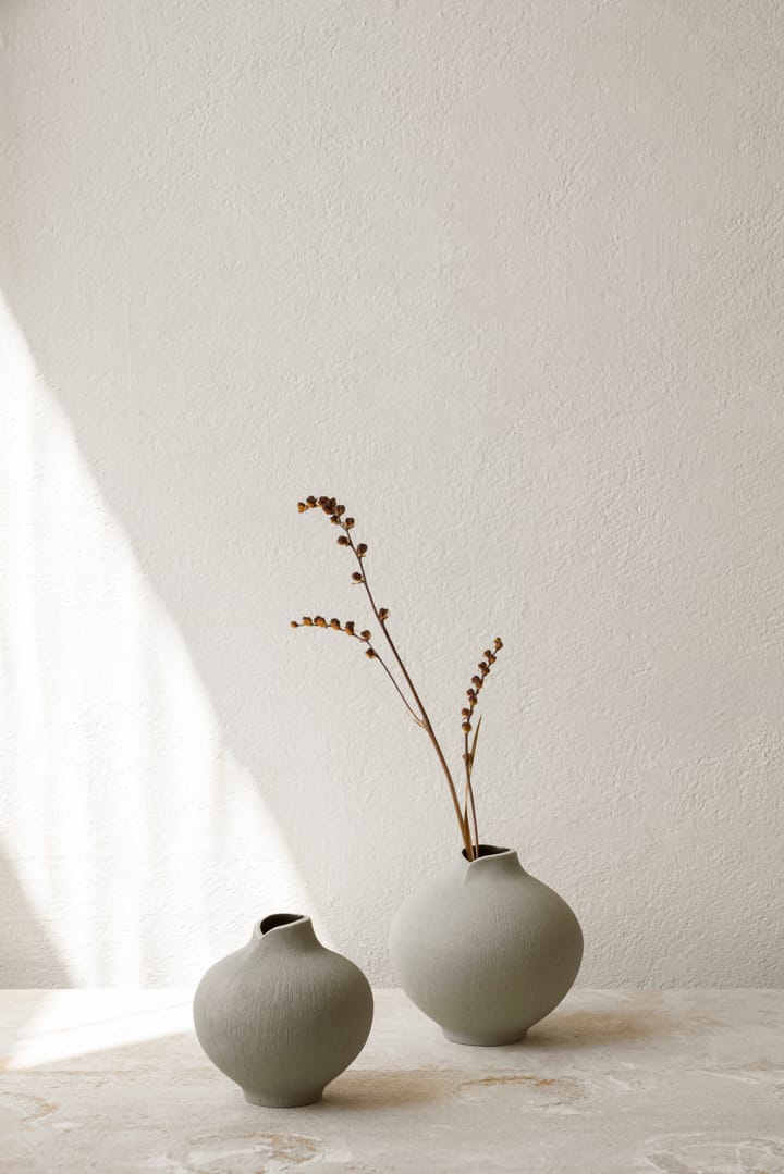 Vase Line - Sand grey, small - Lindform