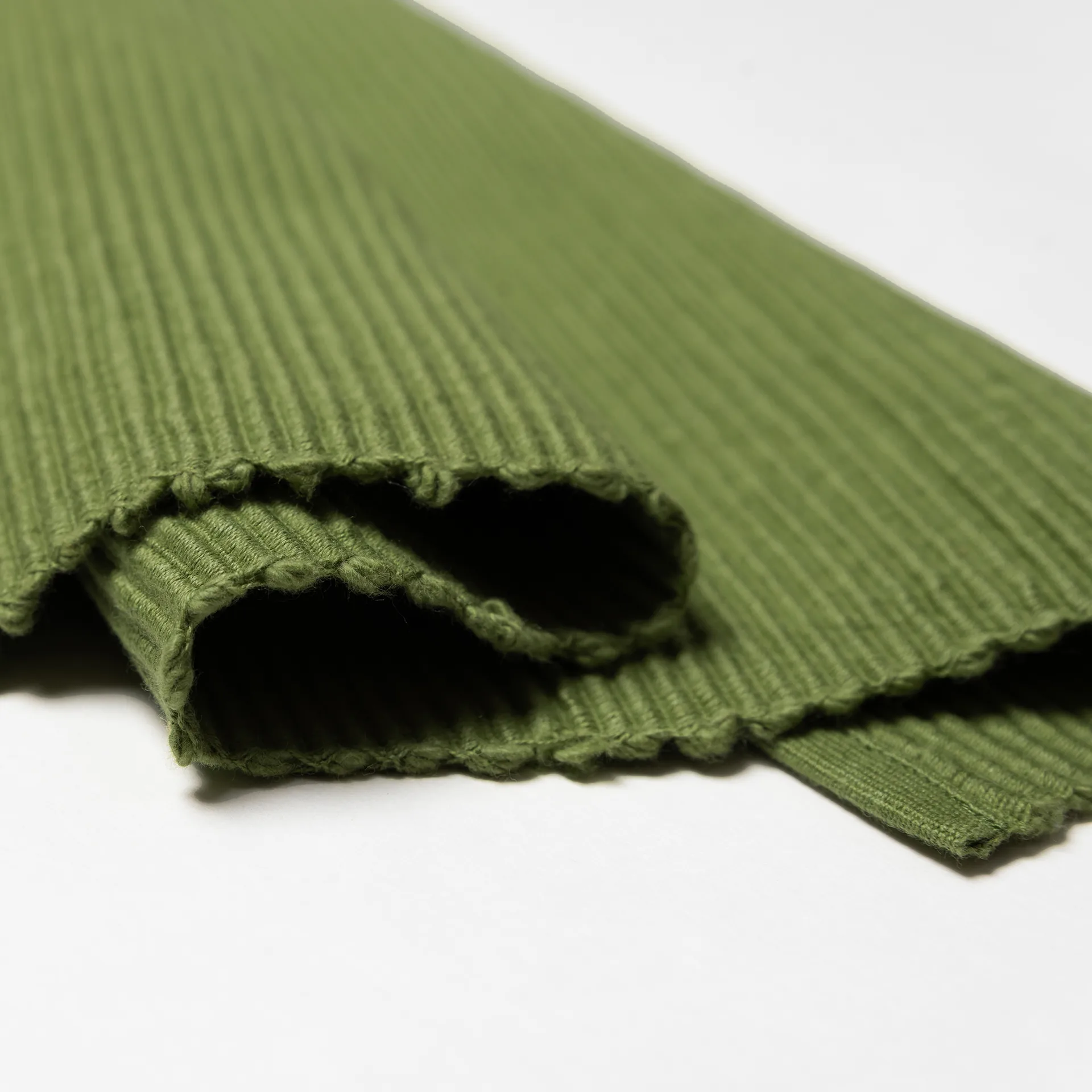 Chemin de table Uni 45x150 cm, Vert mousse Linum