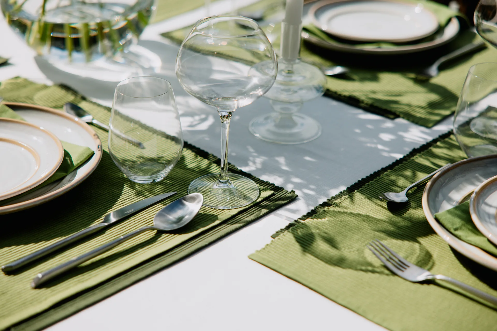 Set de table Uni 35x46 cm, lot de 4, Vert olive foncé Linum