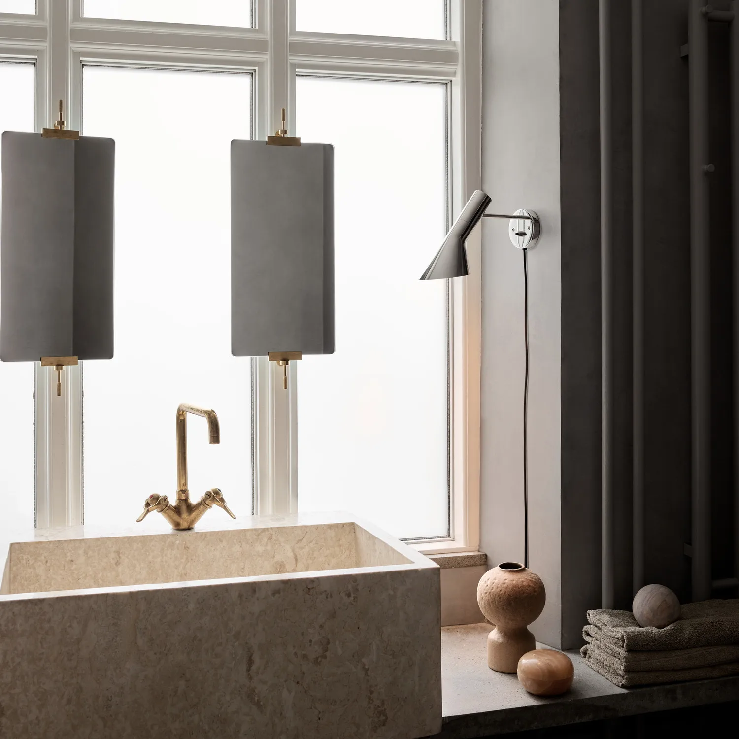 Applique murale AJ, Acier inoxydable poli Louis Poulsen