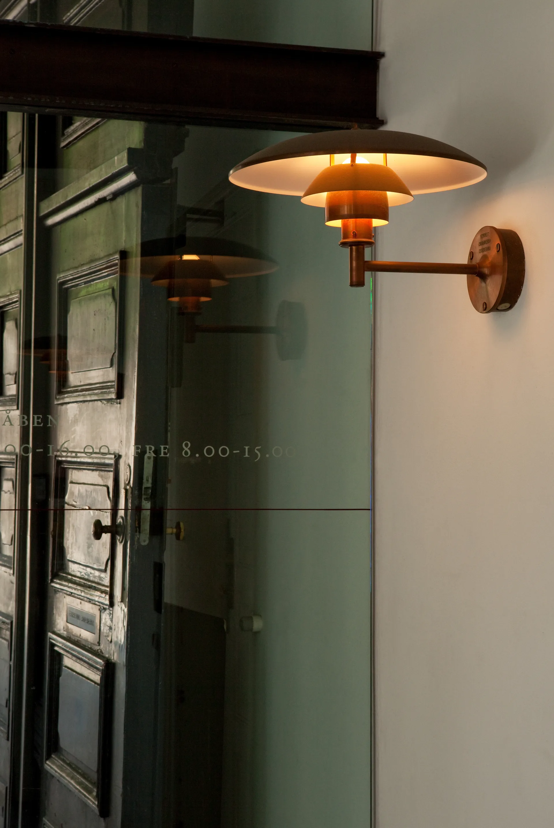 Applique murale PH, Brushed copper Louis Poulsen