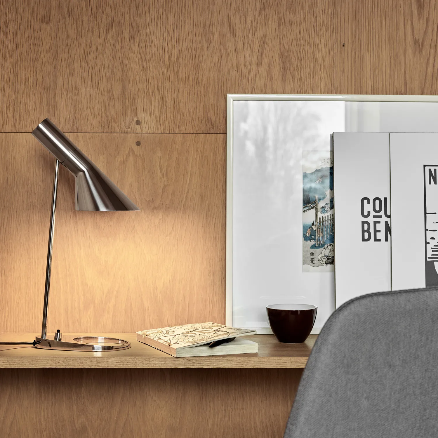 Lampe de table AJ, Acier inoxydable poli Louis Poulsen