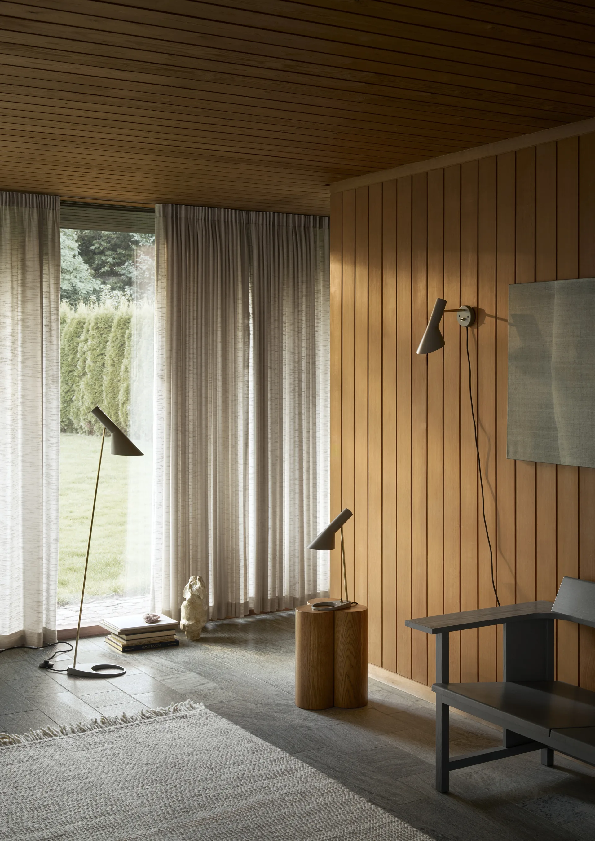 Lampe de table AJ MINI, Brass-warm grey Louis Poulsen