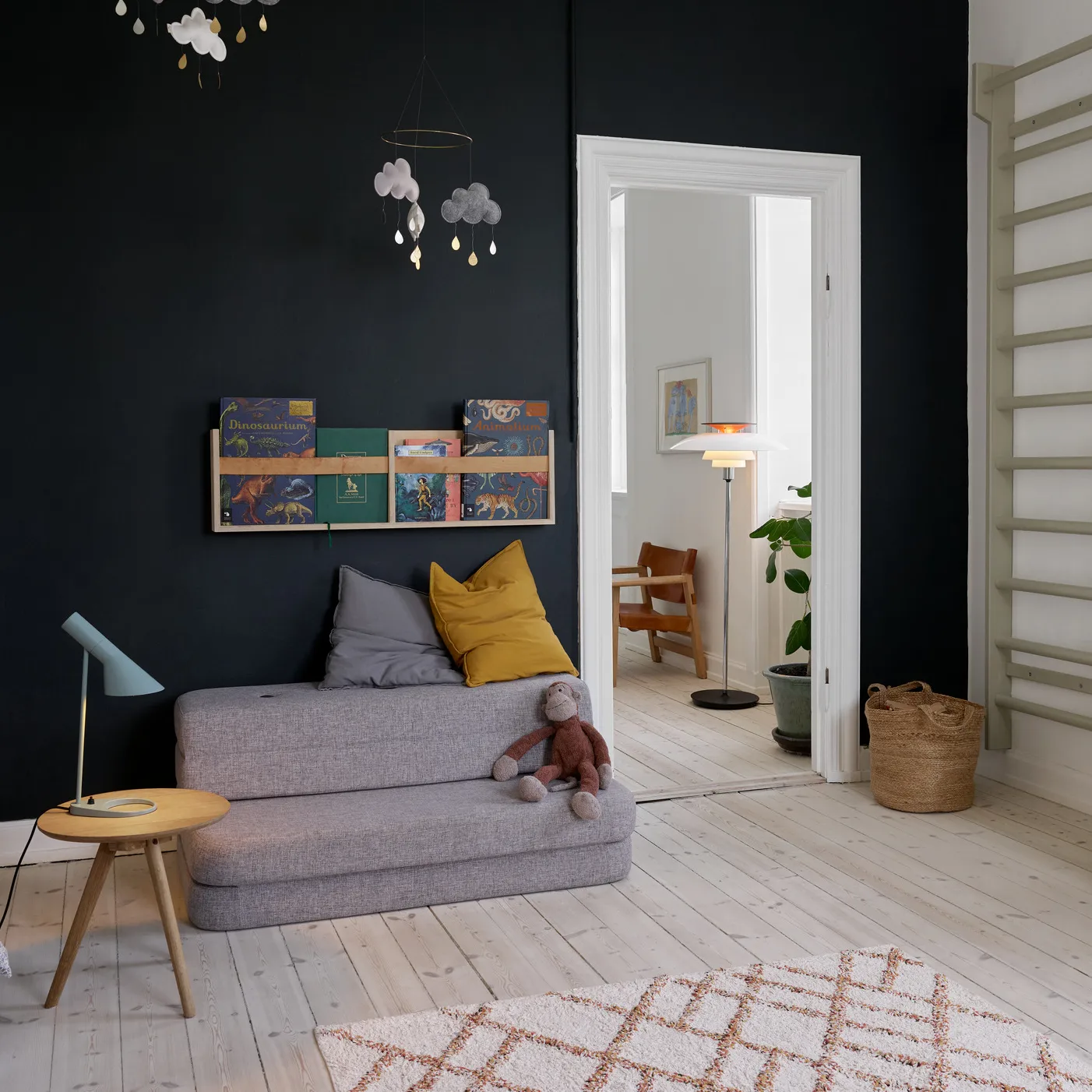 Lampe de table AJ MINI, Pétrole clair Louis Poulsen