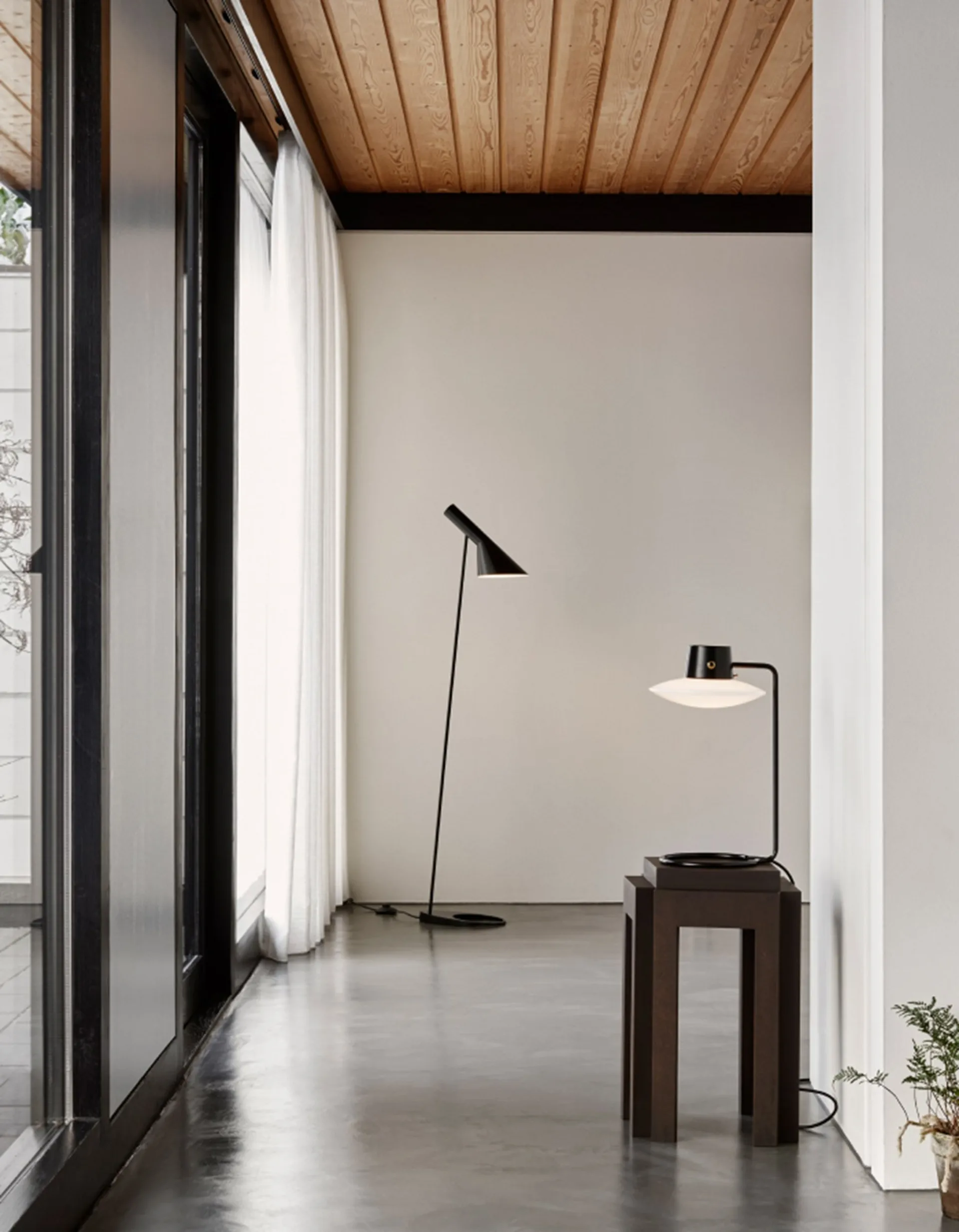 Lampe de table AJ Oxford 41 cm noir, Noir Louis Poulsen