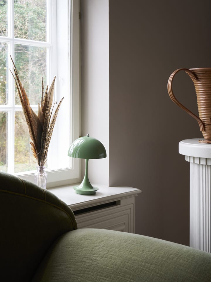 Lampe de table Panthella 160 Portable, Green Louis Poulsen