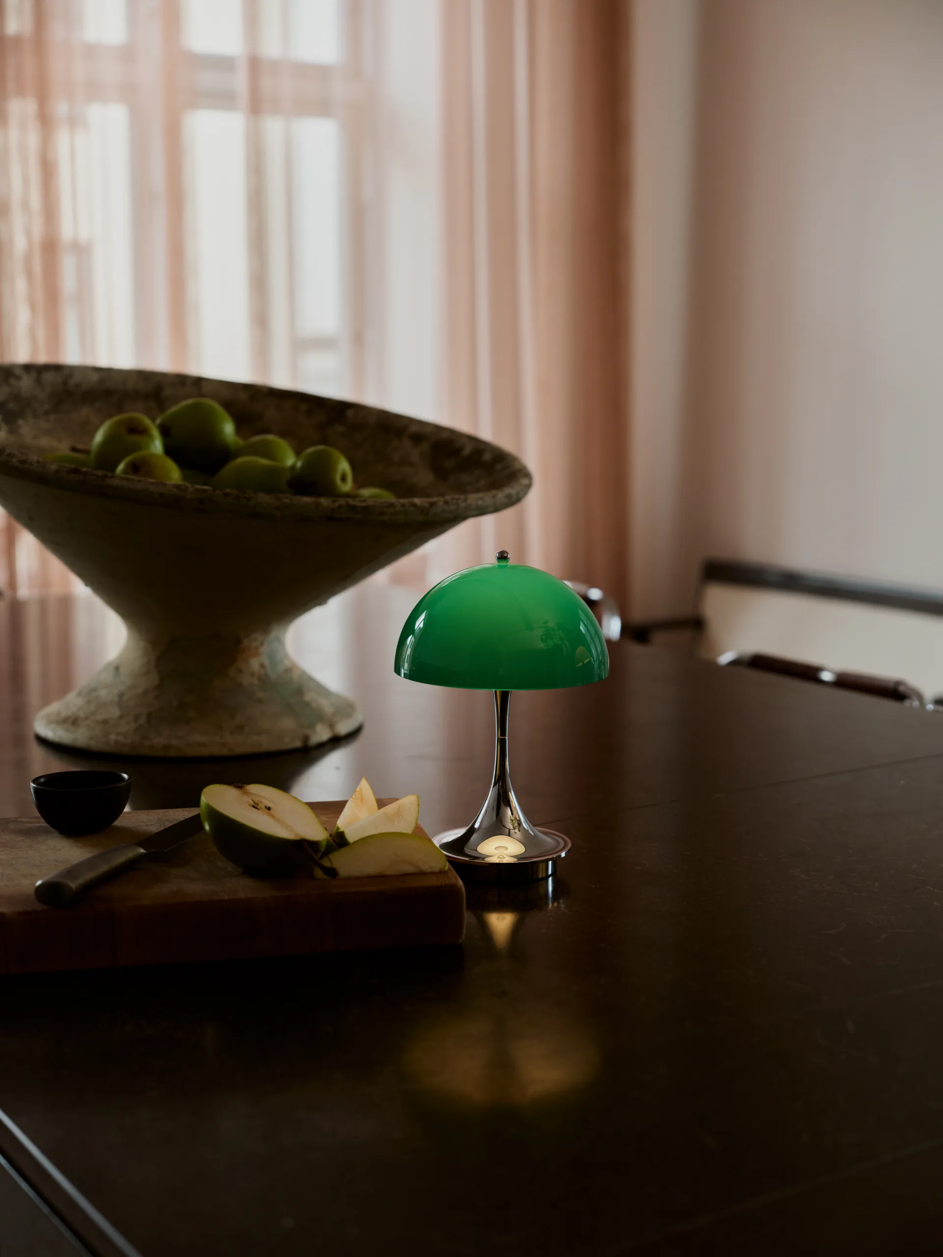 Lampe de table Panthella 160 Portable v3, Original Opal Green Louis Poulsen