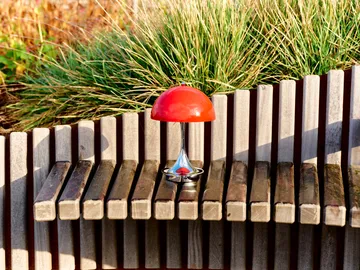 Lampe de table Panthella 160 Portable v3 - Original Opal Red - Louis Poulsen