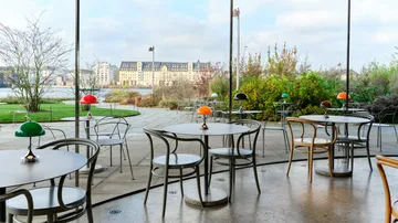 Lampe de table Panthella 160 Portable v3 - Original Opal Red - Louis Poulsen