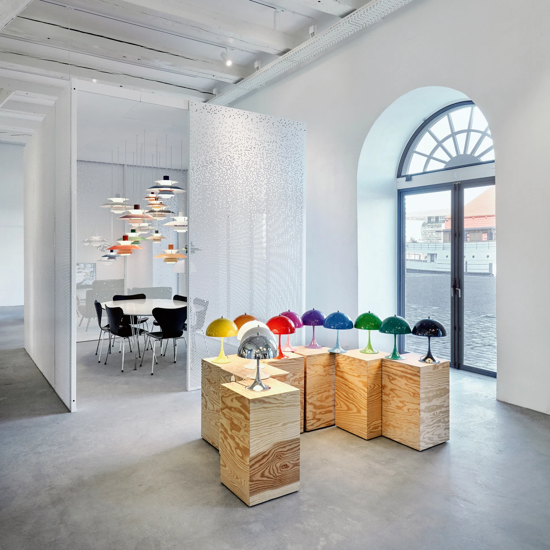 Lampe de table Panthella 250, Chrome Louis Poulsen