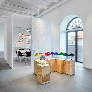 Lampe de table Panthella 250 - Chrome - Louis Poulsen