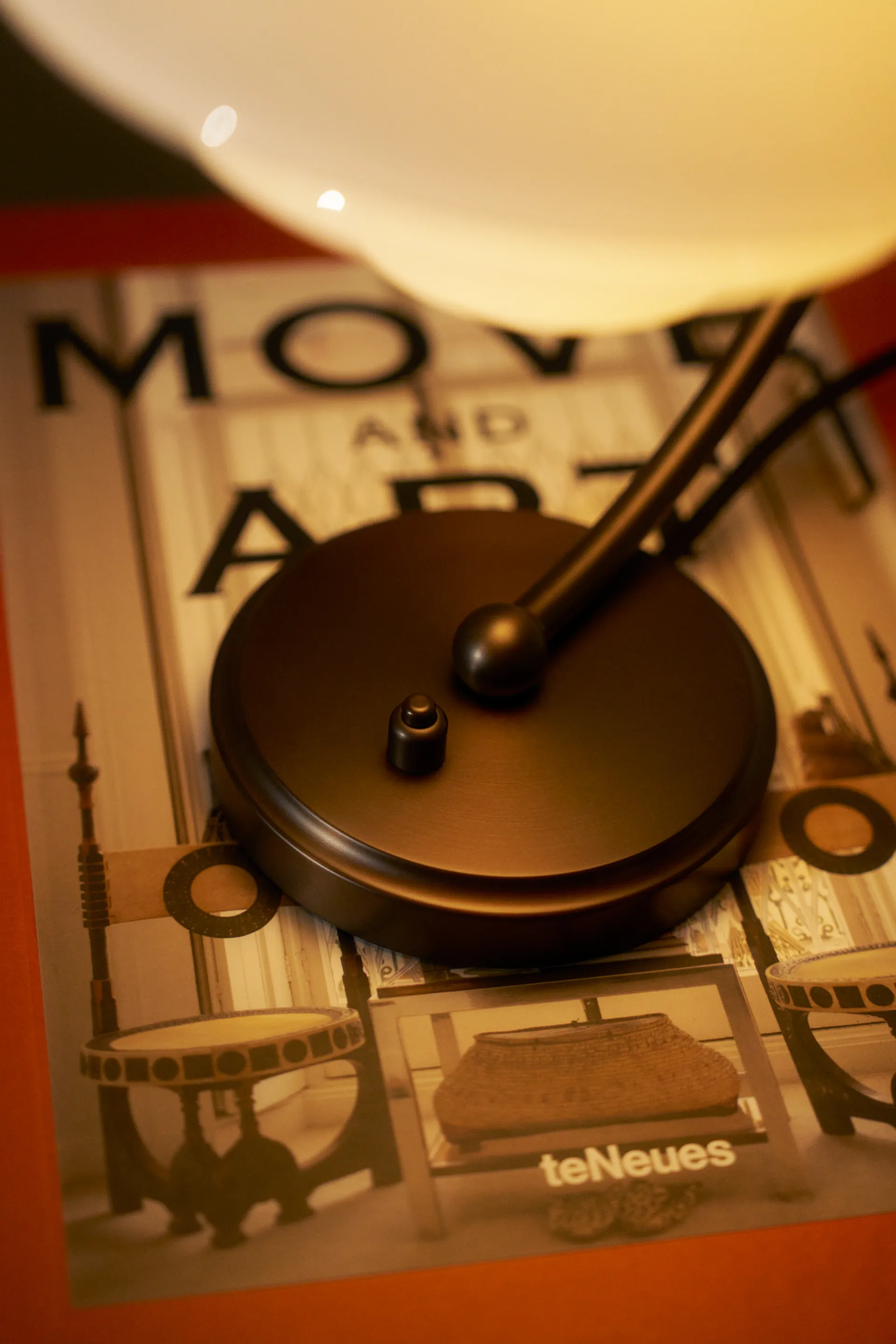 Lampe de table PH 2/2 Luna, Aged brass-verre opale Louis Poulsen