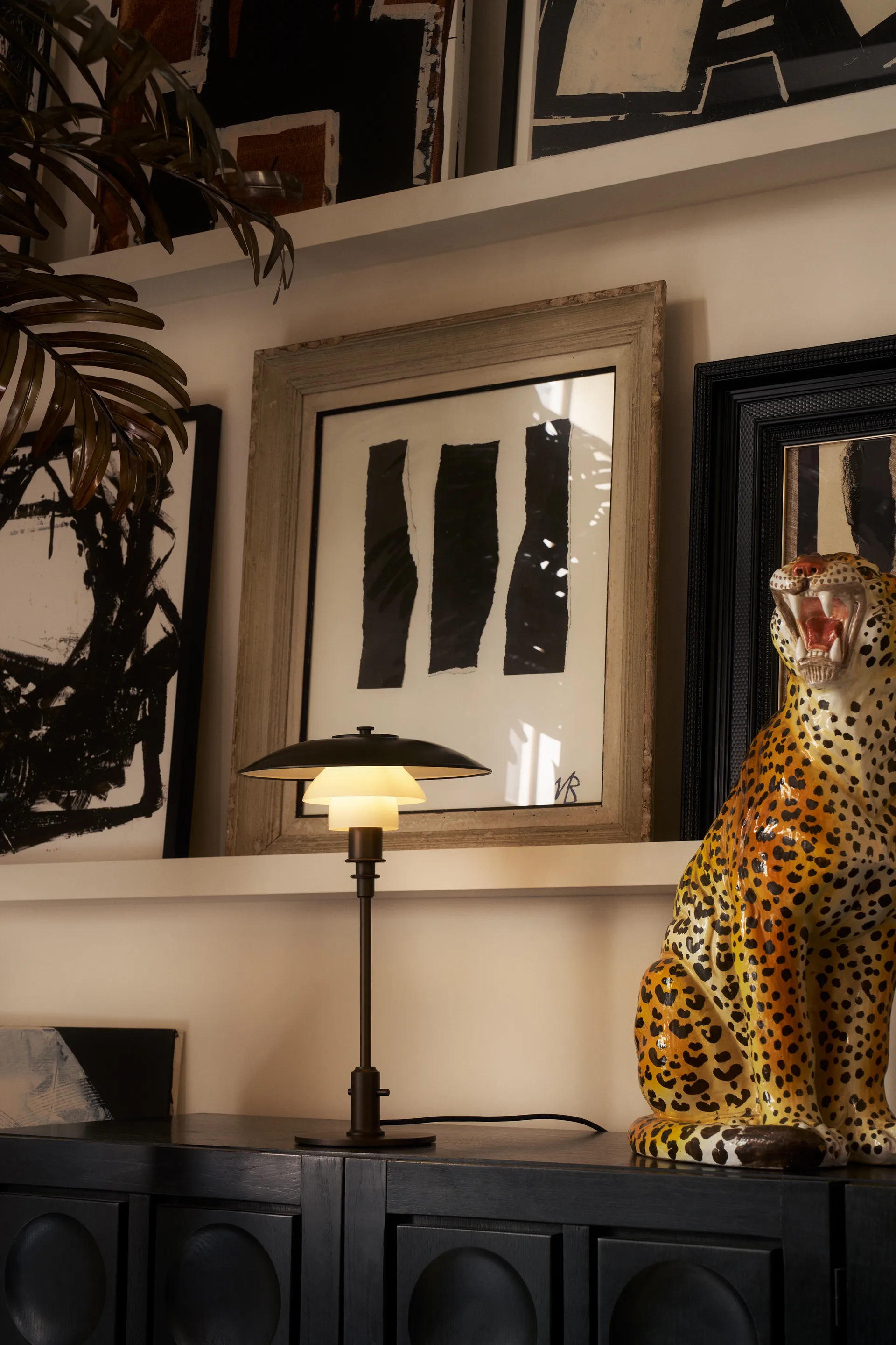 Lampe de table PH 3/2 Luna, Aged brass-verre opale Louis Poulsen