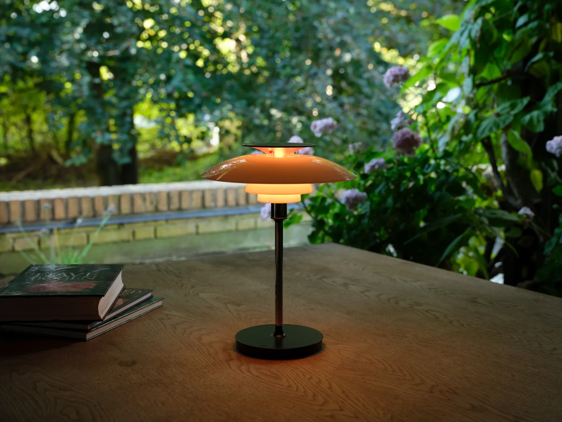 Lampe de table portable PH 80, Verre opalin blanc, chromé Louis Poulsen