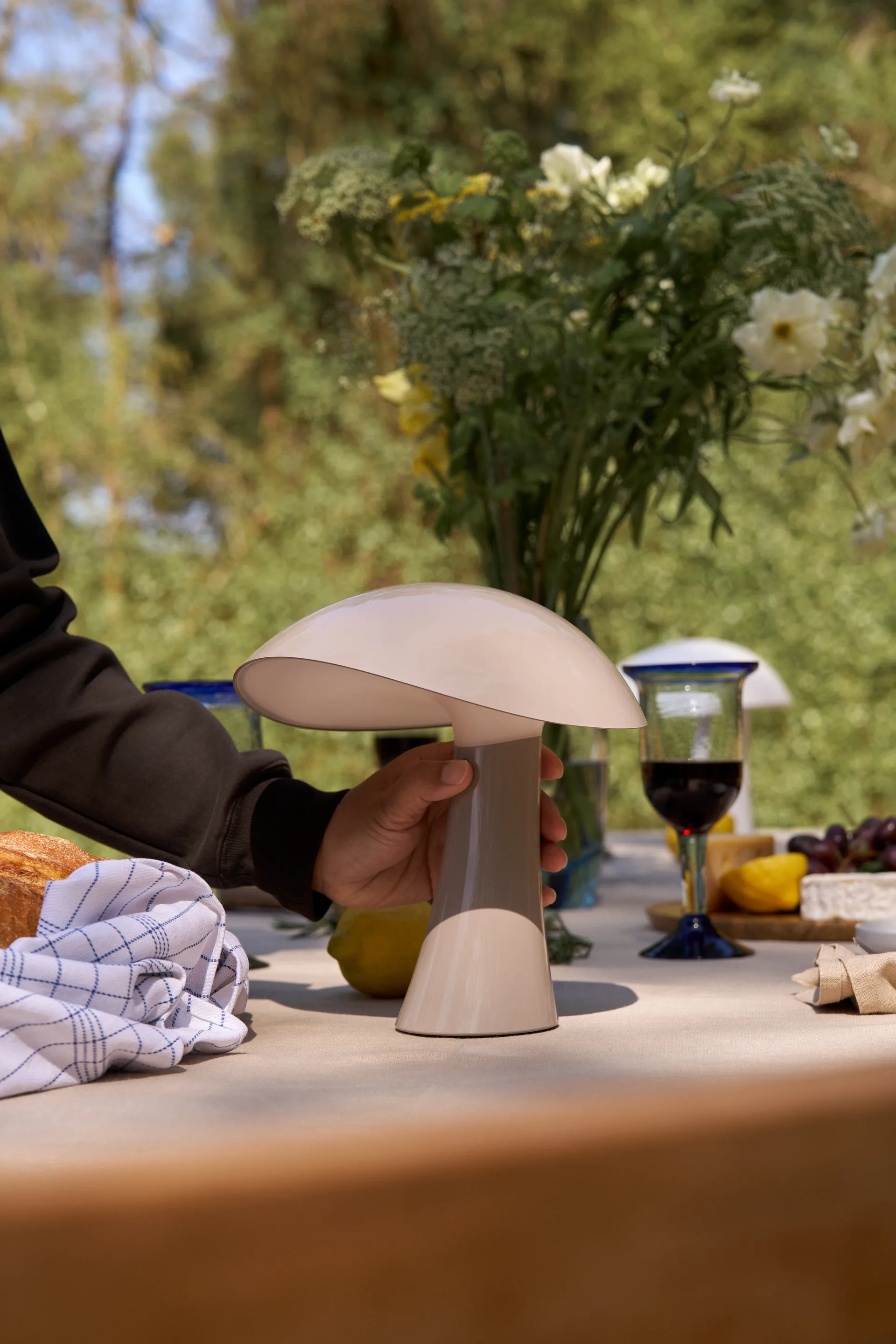 Lampe de table portable Rumee 220, Cloud White Louis Poulsen