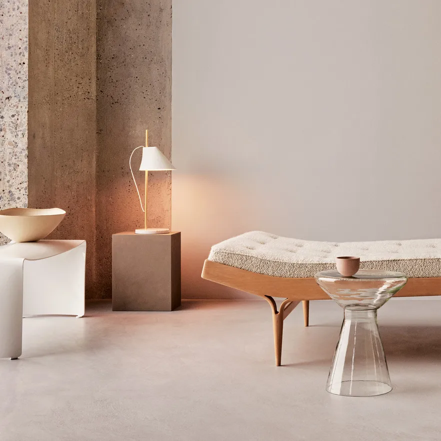 Lampe de table Yuh, Blanc-Laiton Louis Poulsen