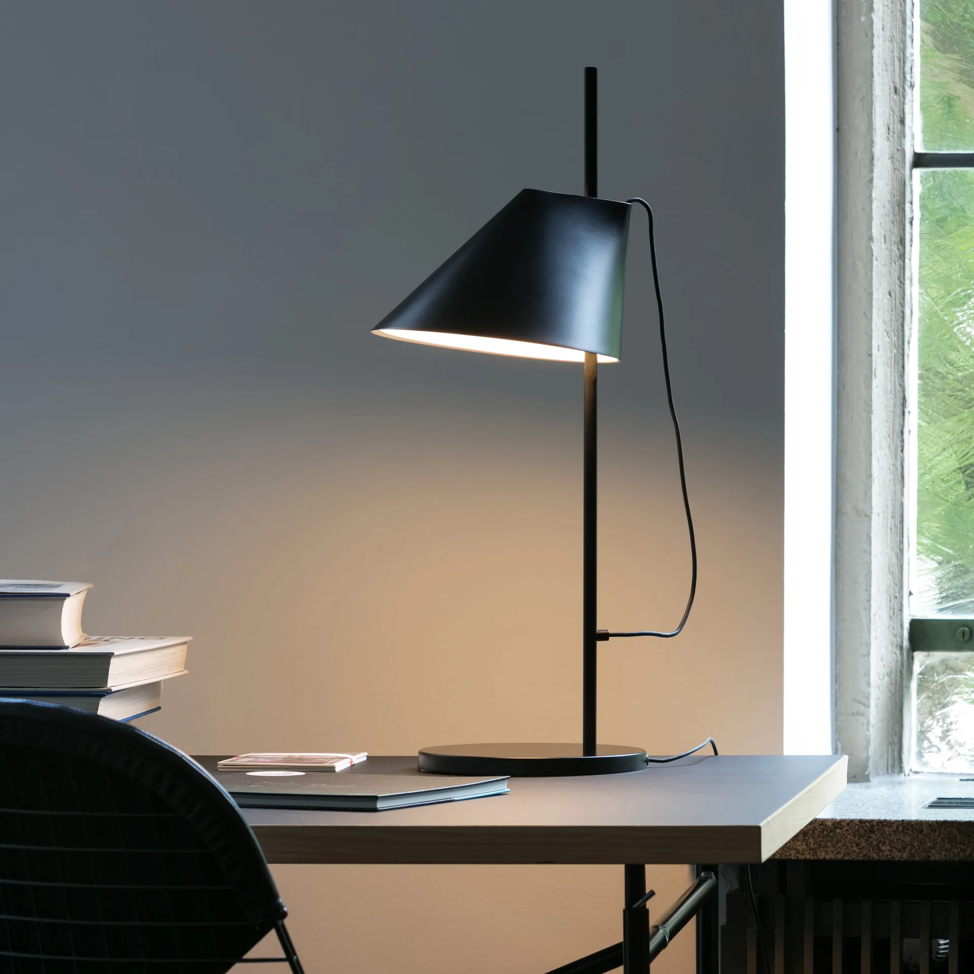 Lampe de table Yuh, Noir Louis Poulsen