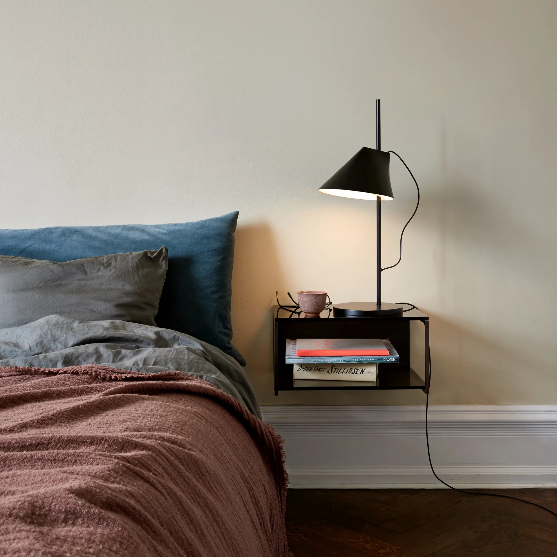 Lampe de table Yuh, Noir Louis Poulsen