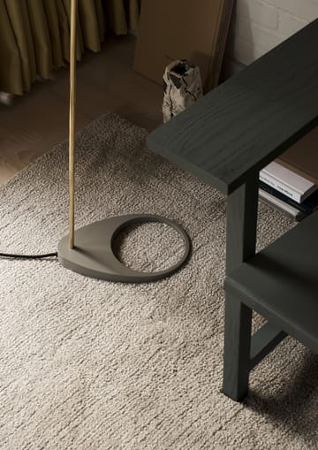 Lampe sur pied AJ - Brass-warm grey - Louis Poulsen