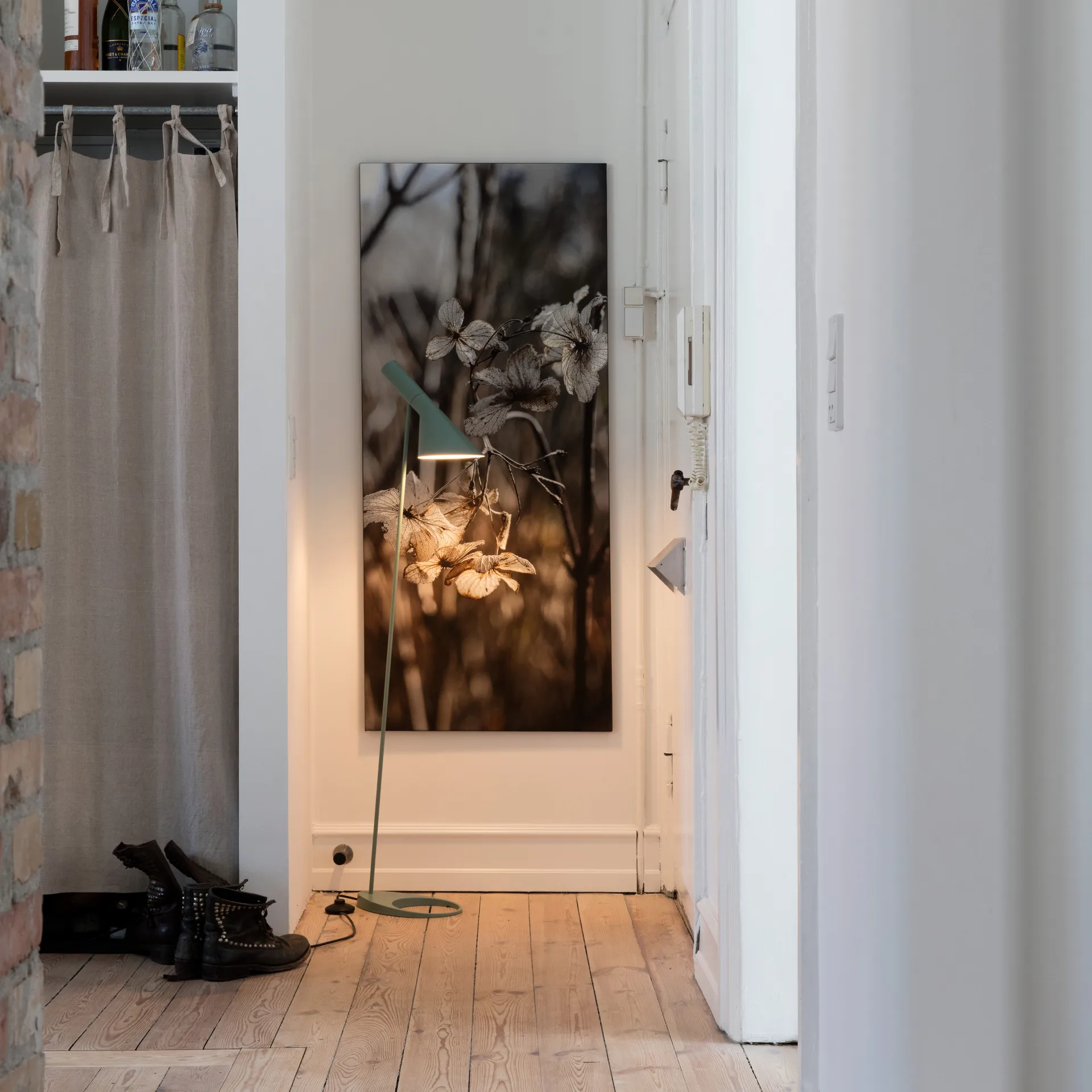 Lampe sur pied AJ, Pétrole clair Louis Poulsen