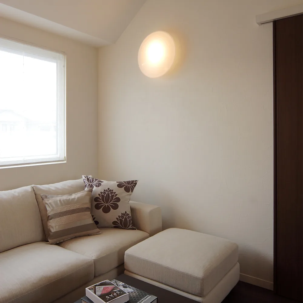 Suspension-applique mural AJ Eklipta LED, Verre blanc opale, ø22 cm Louis Poulsen