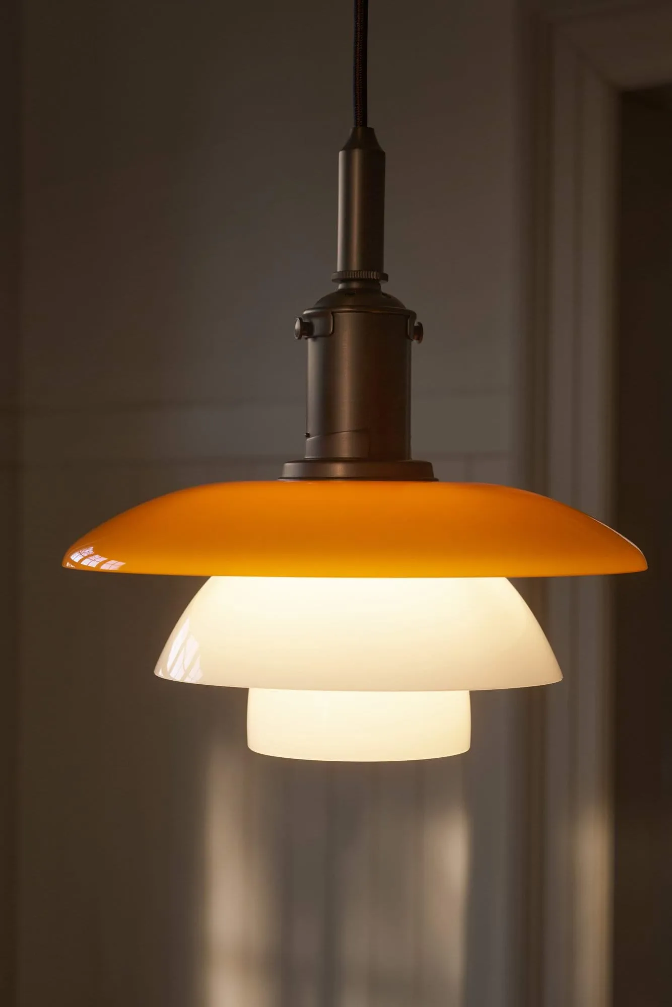 Suspension PH 3/3 Centenary Edition, Amber-Opal white Louis Poulsen