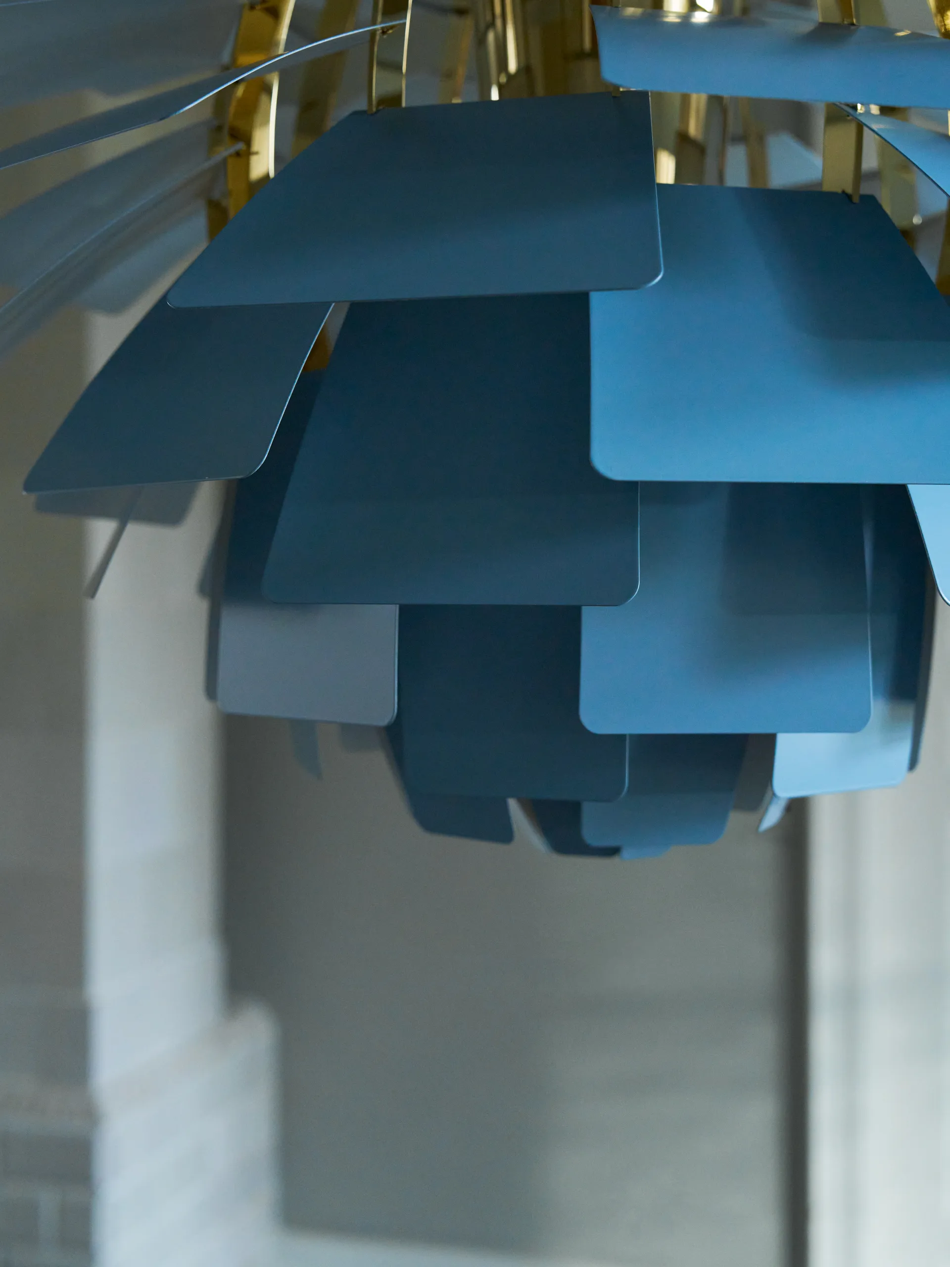 Suspension PH Artichoke Ø48cm, Dusty blue-brass metallised Louis Poulsen