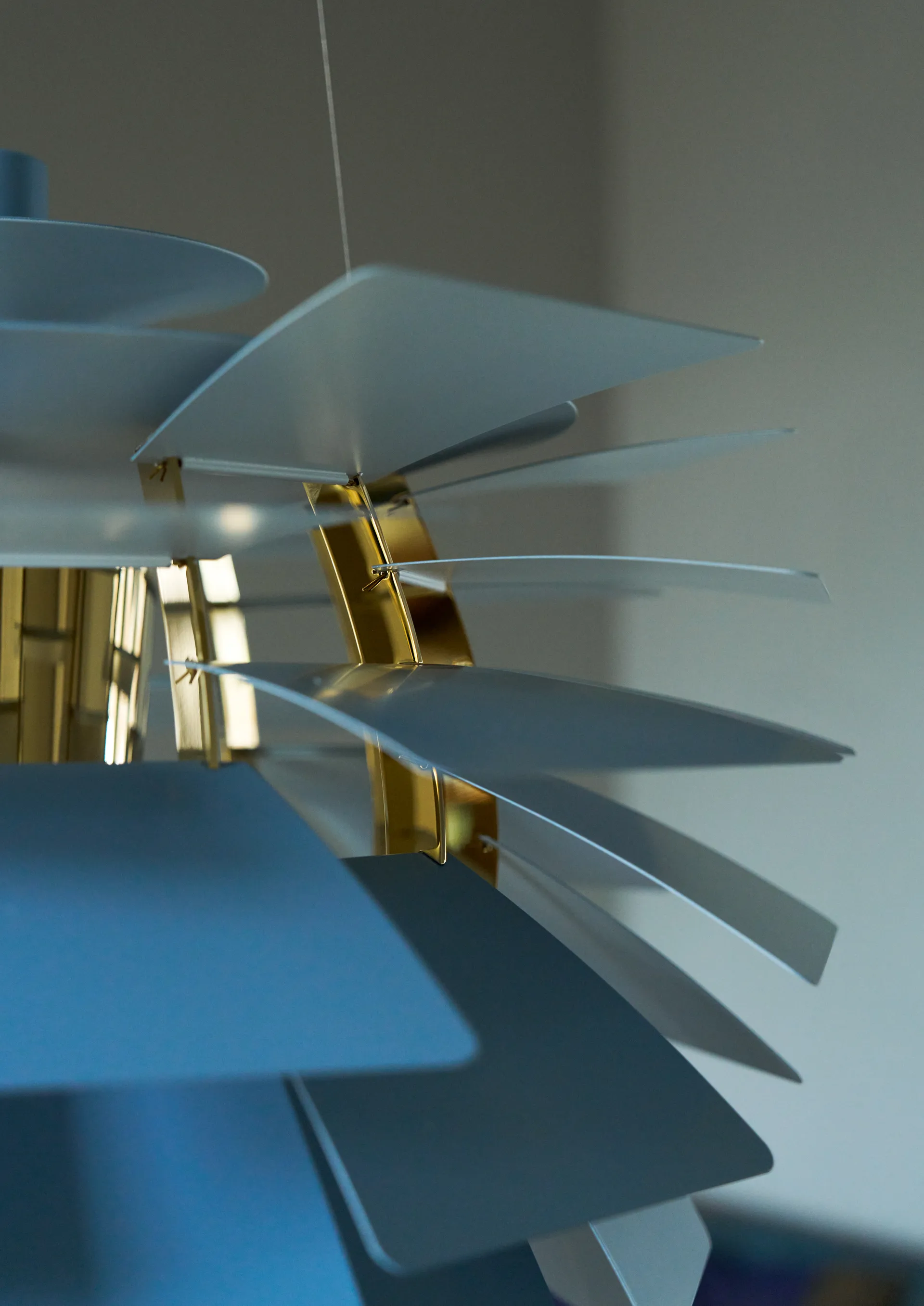Suspension PH Artichoke Ø48cm, Dusty blue-brass metallised Louis Poulsen
