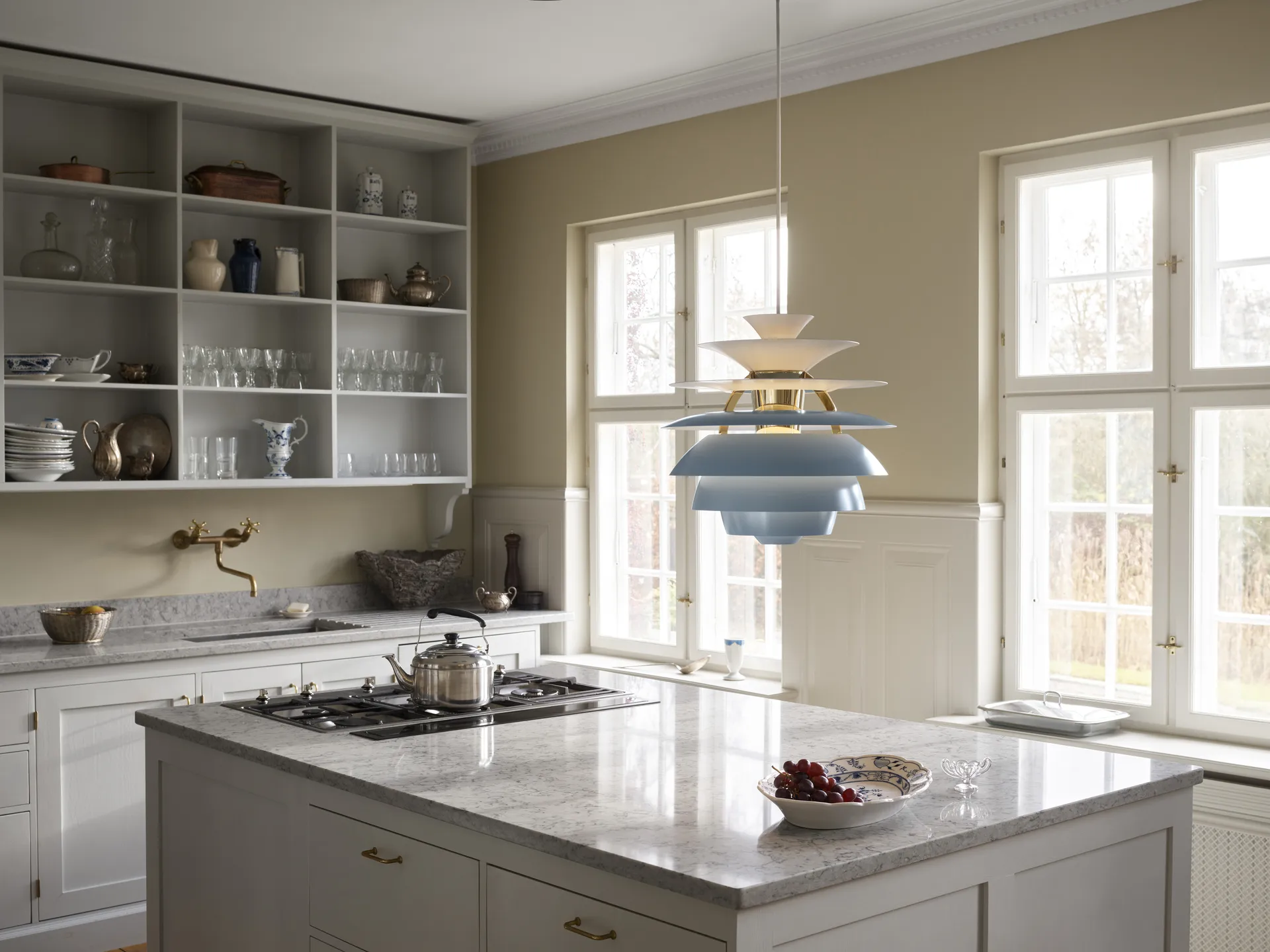 Suspension PH Snowball, Dusty blue-brass Louis Poulsen