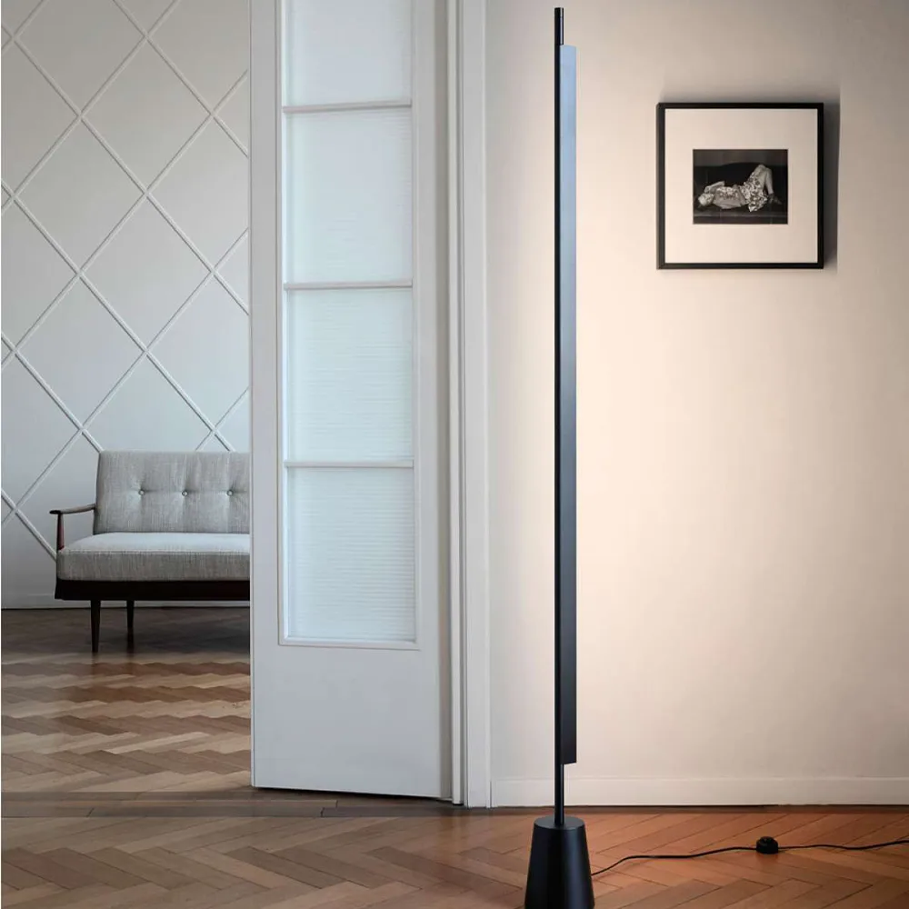 Lampadaire Compendium, noir Luceplan