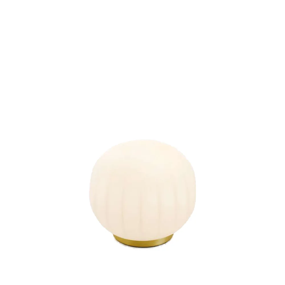 Lampe de table Lita, ø18 cm, socle en laiton Luceplan