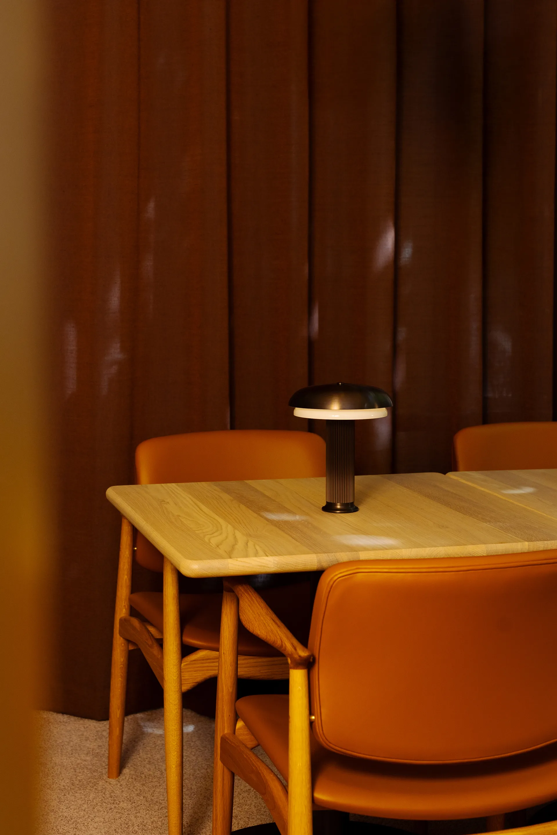 Lampe de table portable Noote, Bronze LYFA