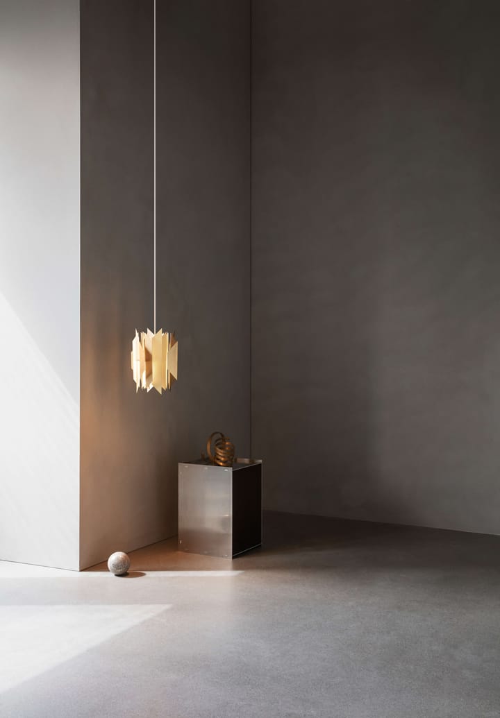 Suspension Divan 2 245, Brass LYFA