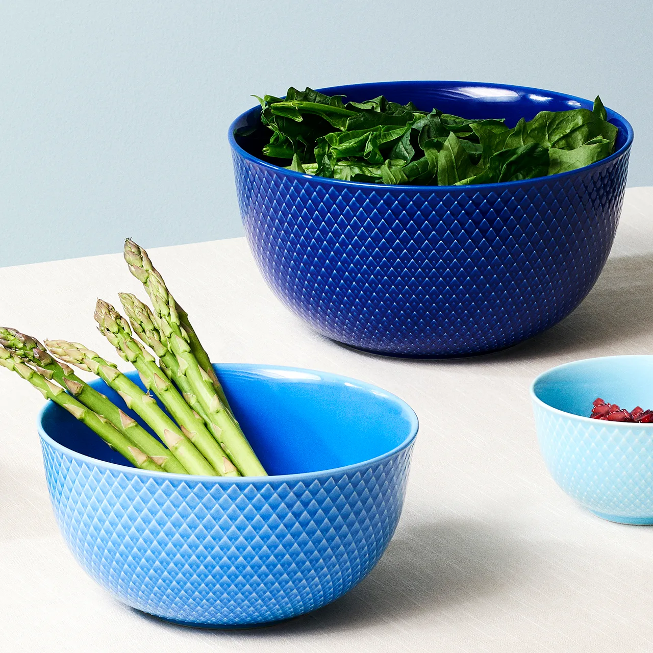 Bol de service Rhombe Ø22cm, Bleu foncé Lyngby Porcelæn