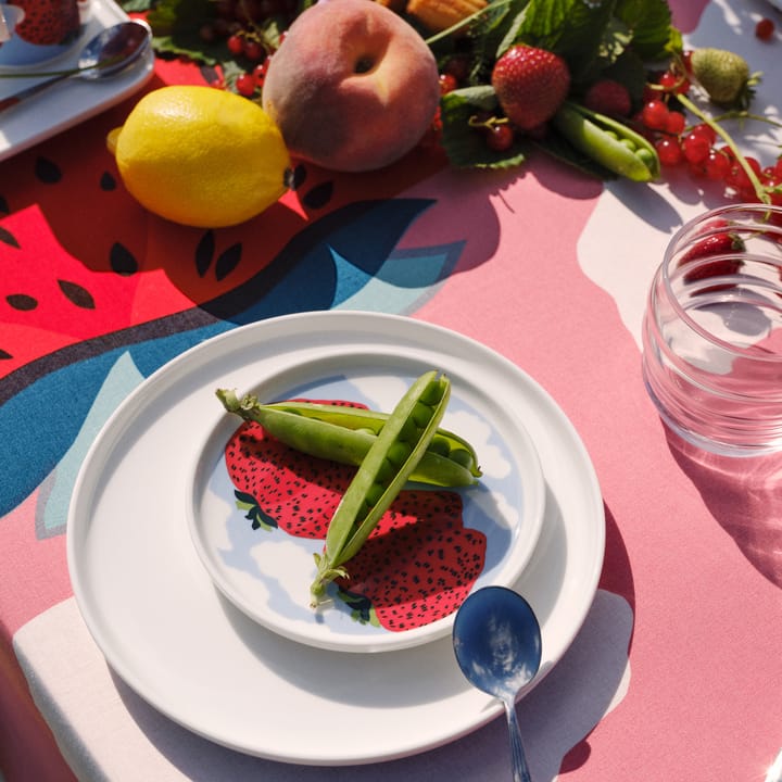 Assiette Mansikkavuoret 13,5 cm - Bleu clair-rouge - Marimekko